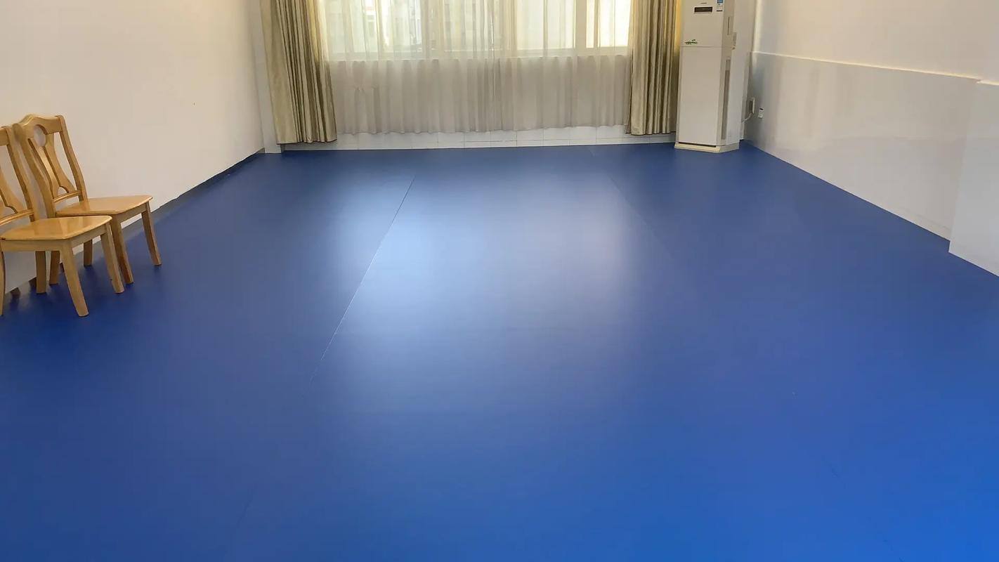 幼兒園塑膠地板源頭工廠(chǎng),精益求精,滿(mǎn)意服務(wù),擁有市場(chǎng)同一產(chǎn)品